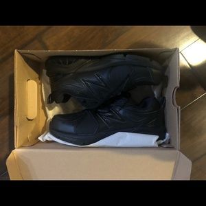 Non-slip, kitchen safety shoes - Brand New